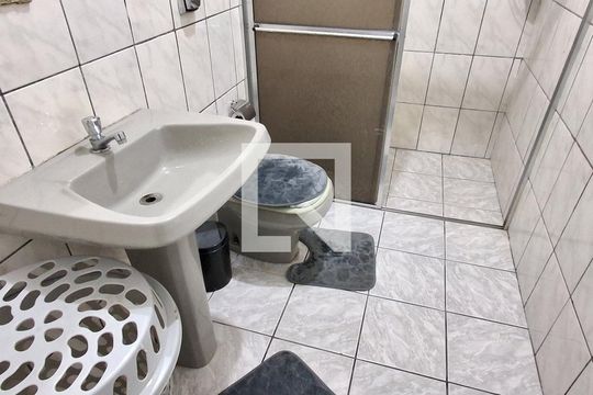 Banheiro de casa à venda com 3 quartos, 234m² em Olímpico, São Caetano do Sul