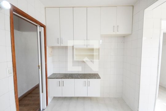 Cozinha de apartamento à venda com 3 quartos, 80m² em Tijuca, Rio de Janeiro