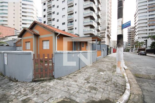 Fachada de apartamento para alugar com 3 quartos, 250m² em Vila Caiçara, Praia Grande