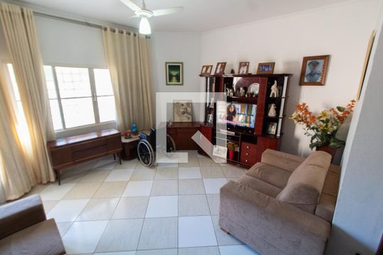 Casa à venda com 5 quartos, 230m² em Loteamento Alphaville Campinas, Campinas
