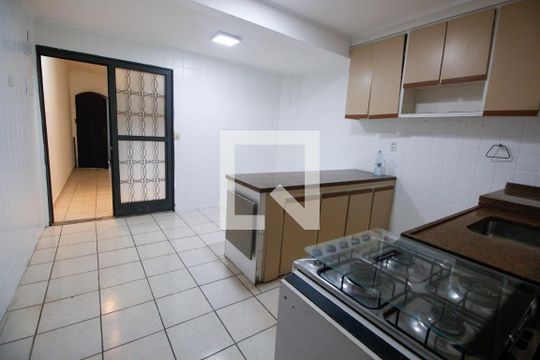 Cozinha de casa à venda com 3 quartos, 140m² em Vila Morumbi, São Paulo