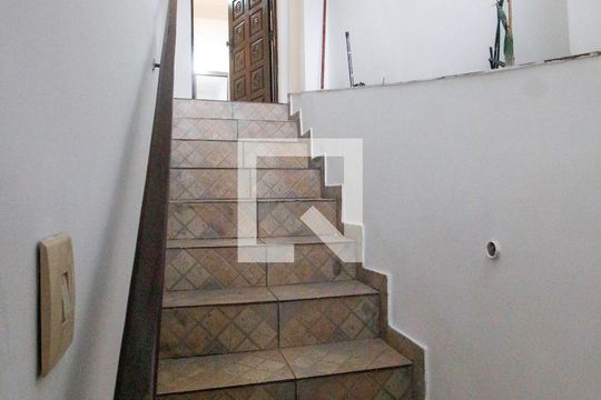 Escada externa  de casa à venda com 3 quartos, 140m² em Vila Morumbi, São Paulo