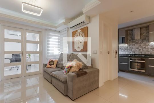 Sala de apartamento para alugar com 2 quartos, 150m² em Petrópolis, Porto Alegre