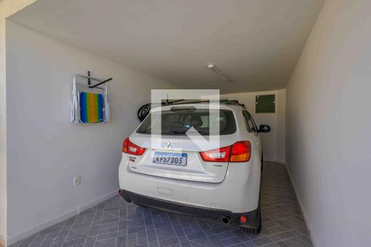 Garagem de casa de condomínio à venda com 3 quartos, 360m² em Vargem Grande, Rio de Janeiro