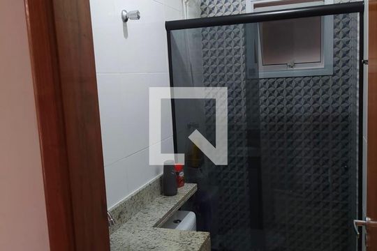 Banheiro de apartamento à venda com 1 quarto, 31m² em Vila Mazzei, São Paulo