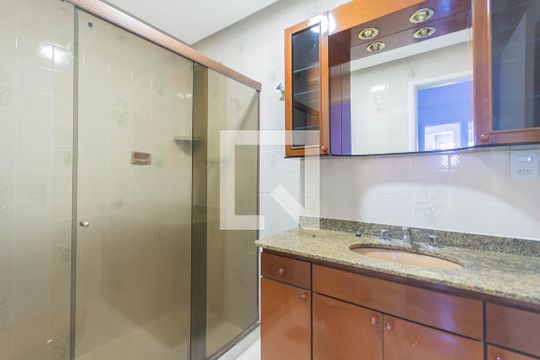Banheiro Suíte 1 de apartamento à venda com 3 quartos, 200m² em Tijuca, Rio de Janeiro