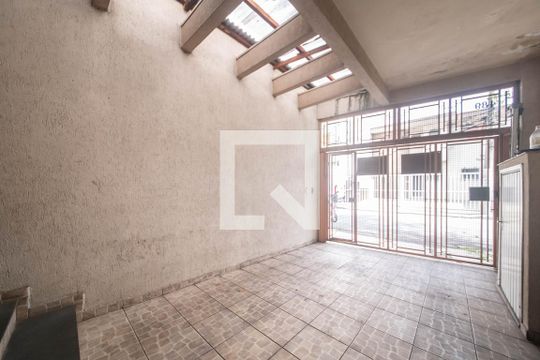 Garagem de casa à venda com 3 quartos, 134m² em Cursino, São Paulo