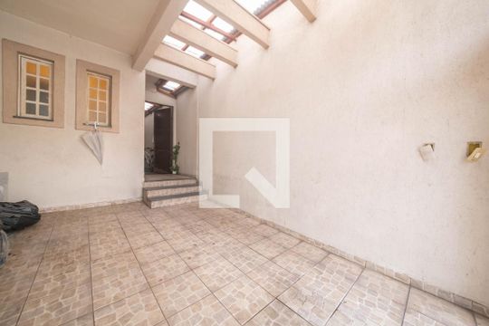 Garagem de casa à venda com 3 quartos, 134m² em Cursino, São Paulo