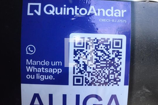 Placa Instalada de casa para alugar com 1 quarto, 70m² em Campo Grande, Rio de Janeiro