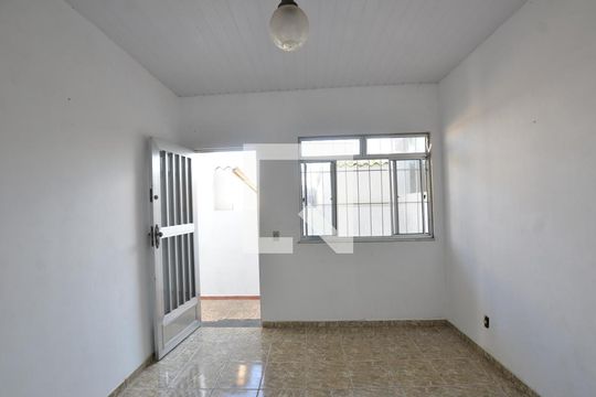 Casa para alugar com 1 quarto, 70m² em Campo Grande, Rio de Janeiro