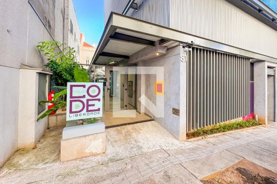 Fachada de kitnet/studio para alugar com 1 quarto, 28m² em Liberdade, São Paulo