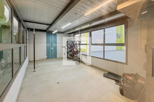 Área comum - Bicicletário de kitnet/studio para alugar com 1 quarto, 28m² em Liberdade, São Paulo