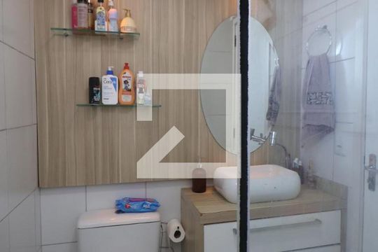 Banheiro de apartamento para alugar com 2 quartos, 52m² em Fátima, Canoas