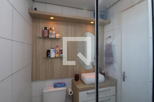 Banheiro de apartamento para alugar com 2 quartos, 52m² em Fátima, Canoas