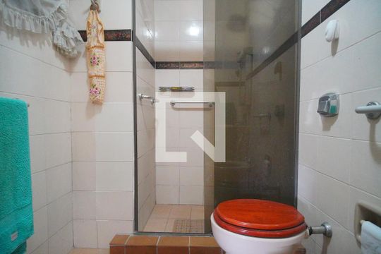 Banheiro da Suíte de apartamento à venda com 4 quartos, 100m² em Rio Branco, Novo Hamburgo