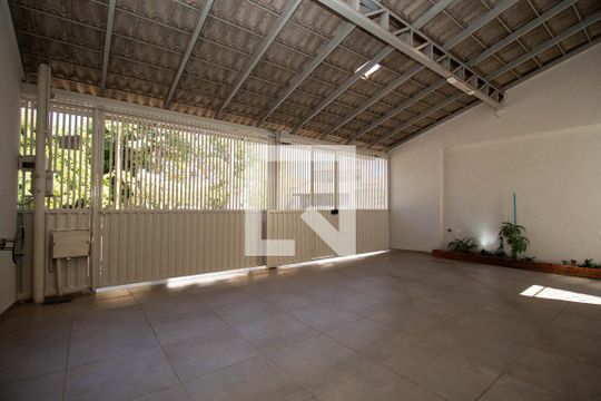 Garagem de casa à venda com 2 quartos, 85m² em Riacho Fundo Ii - 1a Etapa, Brasília