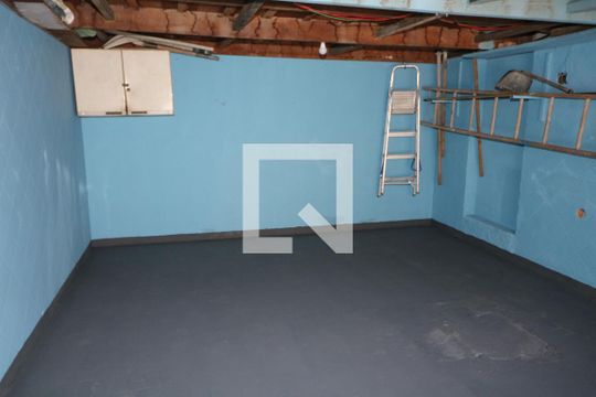 Garagem de casa à venda com 7 quartos, 250m² em Jardim Vila Formosa, São Paulo