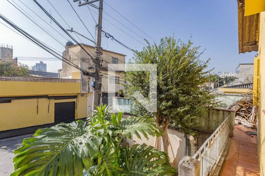 Varanda de casa à venda com 4 quartos, 136m² em Vila Nair, São Paulo