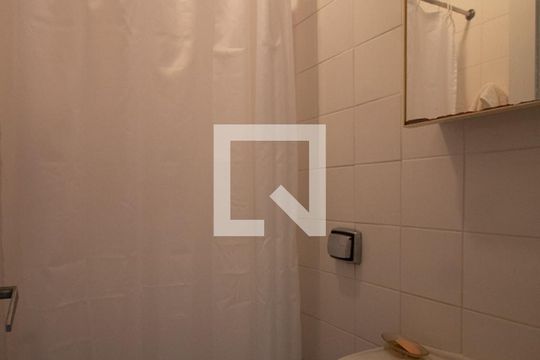 Banheiro de serviço de apartamento para alugar com 4 quartos, 178m² em Gávea, Rio de Janeiro