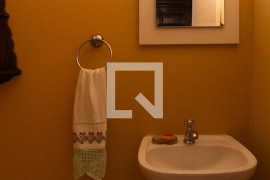 Lavabo de apartamento para alugar com 4 quartos, 178m² em Gávea, Rio de Janeiro
