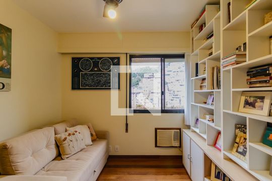 Quarto 3 de apartamento para alugar com 4 quartos, 178m² em Gávea, Rio de Janeiro