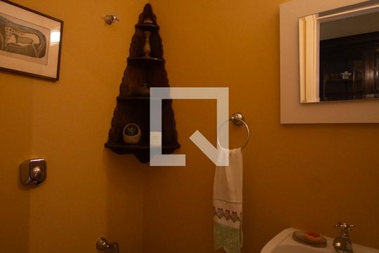 Lavabo de apartamento para alugar com 4 quartos, 178m² em Gávea, Rio de Janeiro
