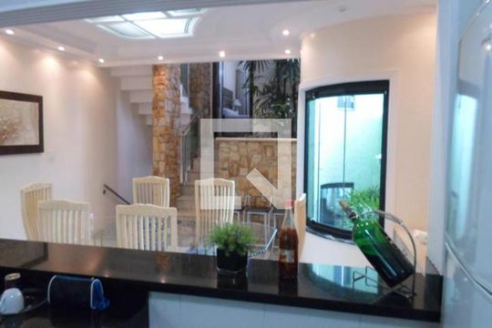 Casa à venda com 3 quartos, 125m² em Bangú, Santo André