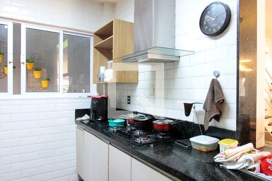 Cozinha de casa para alugar com 4 quartos, 285m² em Itanhangá, Rio de Janeiro