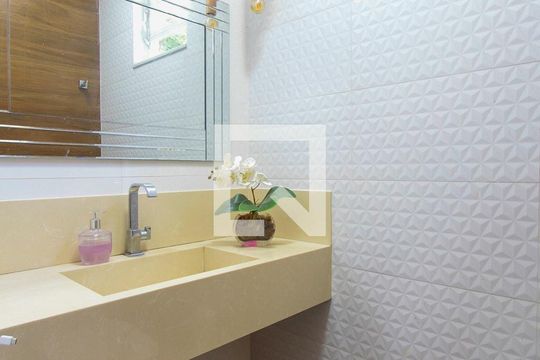 Lavabo de casa para alugar com 4 quartos, 285m² em Itanhangá, Rio de Janeiro