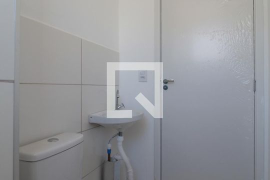 Banheiro de apartamento para alugar com 2 quartos, 45m² em Trevo, Belo Horizonte