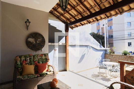 Varanda da Sala de casa à venda com 4 quartos, 400m² em Sagrada Família, Belo Horizonte