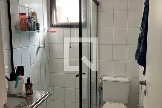 Banheiro de apartamento à venda com 4 quartos, 130m² em Alphaville, Barueri