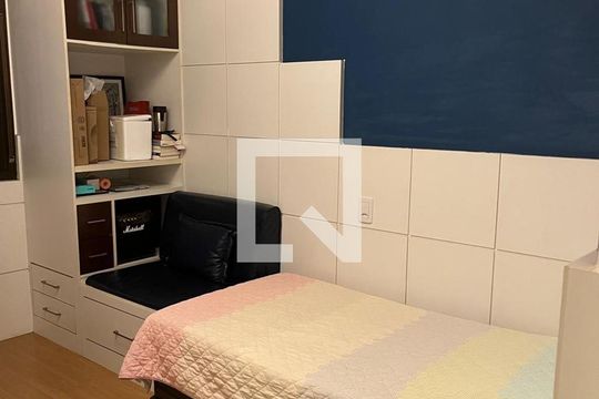 Quarto de apartamento à venda com 4 quartos, 130m² em Alphaville, Barueri