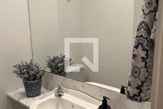 Banheiro de apartamento à venda com 4 quartos, 130m² em Alphaville, Barueri