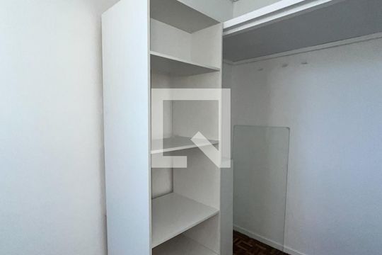Quarto de serviço de apartamento para alugar com 2 quartos, 68m² em Ipanema, Rio de Janeiro