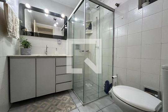 Banheiro de apartamento à venda com 2 quartos, 65m² em Vicentina, São Leopoldo