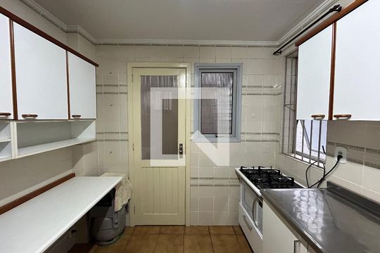 Cozinha de apartamento à venda com 2 quartos, 65m² em Vicentina, São Leopoldo