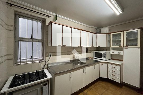 Cozinha de apartamento à venda com 2 quartos, 65m² em Vicentina, São Leopoldo