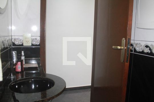 Lavabo 1 de casa à venda com 3 quartos, 170m² em Picanço, Guarulhos