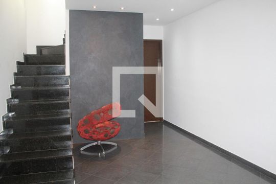 Sala de casa à venda com 3 quartos, 170m² em Picanço, Guarulhos