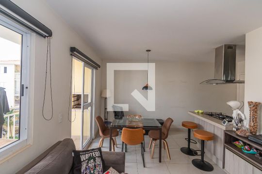 Sala de apartamento para alugar com 3 quartos, 72m² em Vila Sao Francisco, Hortolândia