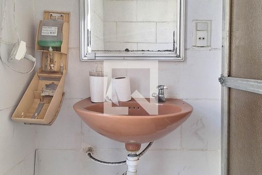 Lavabo de casa à venda com 2 quartos, 396m² em Piratininga, Niterói
