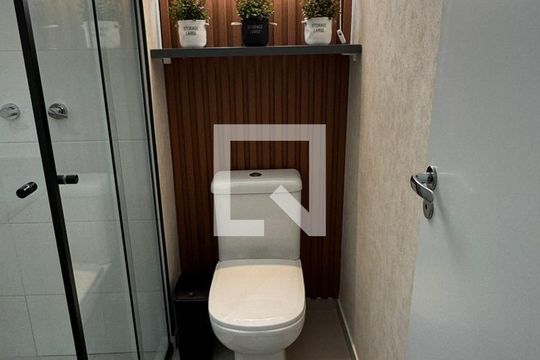 Banheiro de kitnet/studio à venda com 1 quarto, 27m² em Perdizes, São Paulo