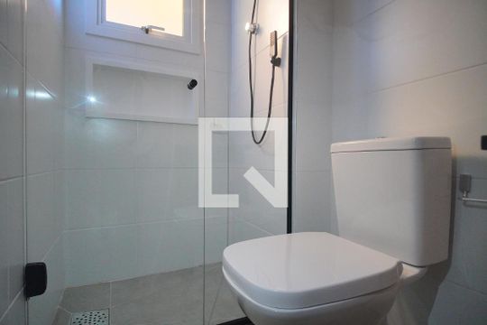 Banheiro de kitnet/studio à venda com 1 quarto, 40m² em Vila Nova, Novo Hamburgo