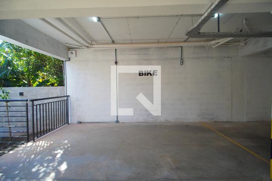 Garagem de kitnet/studio à venda com 1 quarto, 40m² em Vila Nova, Novo Hamburgo