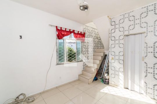 Sala de apartamento à venda com 3 quartos, 73m² em Brás de Pina, Rio de Janeiro