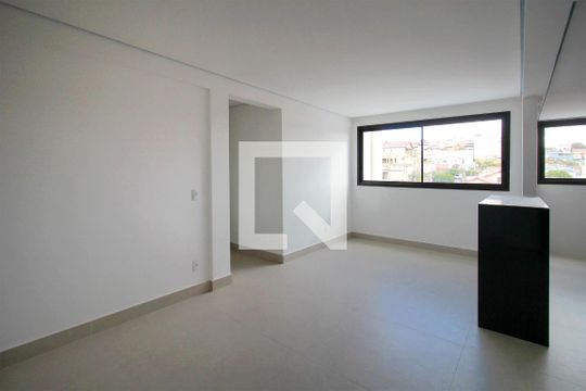 Sala de apartamento à venda com 3 quartos, 82m² em Renascença, Belo Horizonte