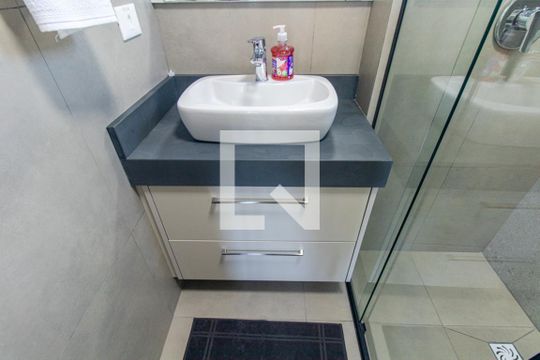 Banheiro Social de kitnet/studio à venda com 1 quarto, 19m² em Água Verde, Curitiba