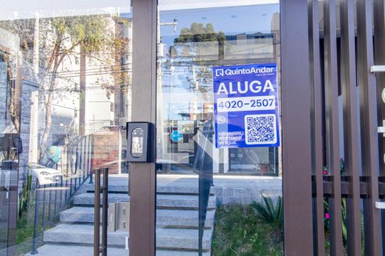 Plaquinha de kitnet/studio à venda com 1 quarto, 19m² em Água Verde, Curitiba