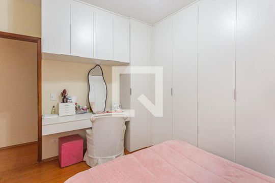 Quarto 2 de casa à venda com 3 quartos, 154m² em Vila Brasilio Machado, São Paulo